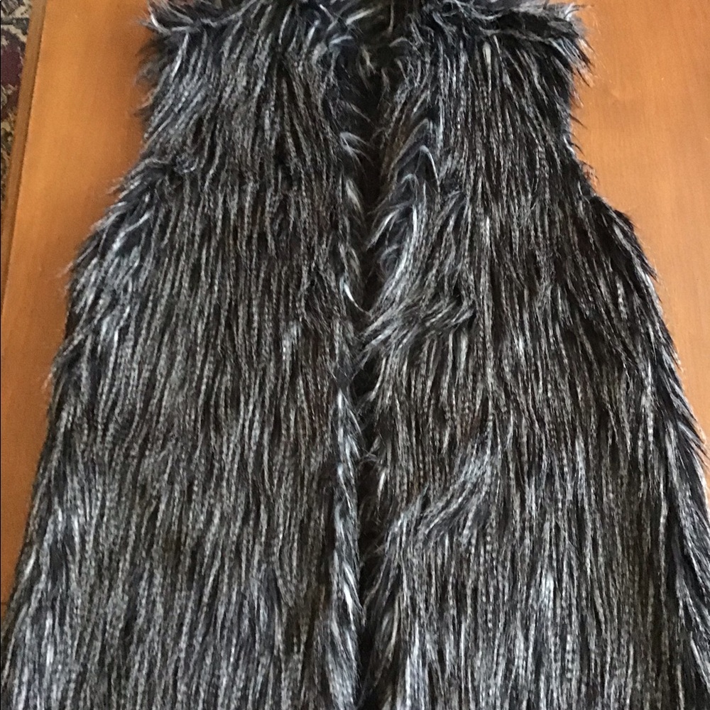 ADRIANNA PAPELL FAUV FUR SWEATER VEST